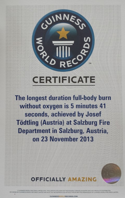 Guinness World Records - Certificate - Longest duration full-body furn